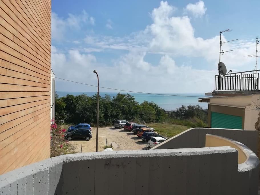 Accogliente Appartamento Torre Del Meridiano Termoli Esterno foto