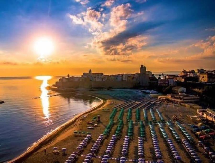 Accogliente Appartamento Torre Del Meridiano Termoli Esterno foto